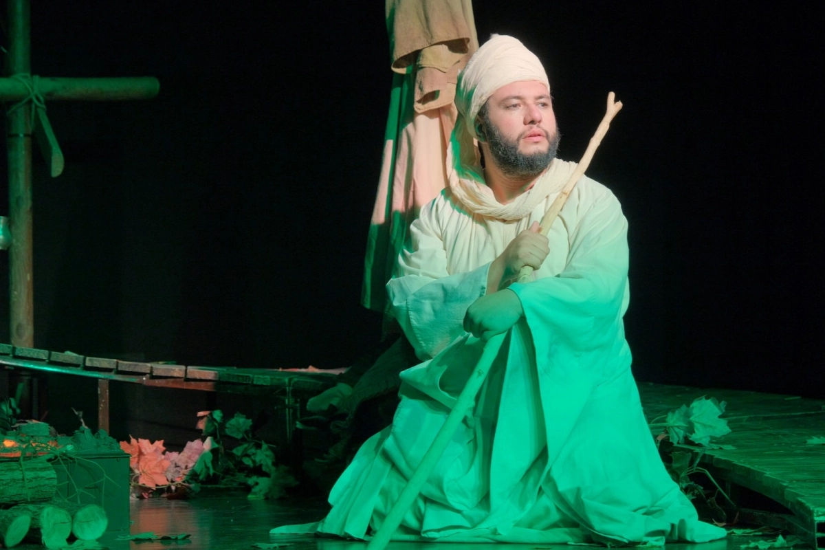 Kocaeli Şehir Tiyatroları’na Bursa İnegöl’de alkış yağmuru