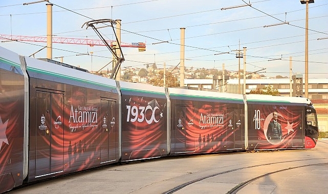 Otobüs ve tramvaylarda Ata'ya saygı
