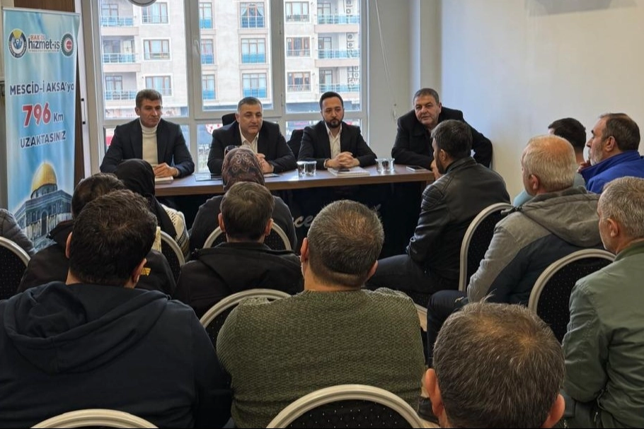 Hizmet-İş sendikası Mardin’de üyeleriyle buluştu