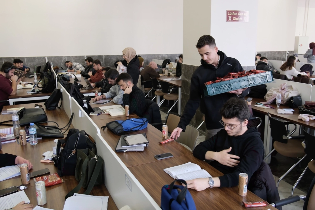 Konya Büyükşehir’den öğrencilere final morali