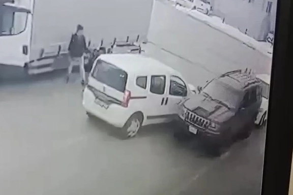 Muayene istasyonunda fren testi kazası!