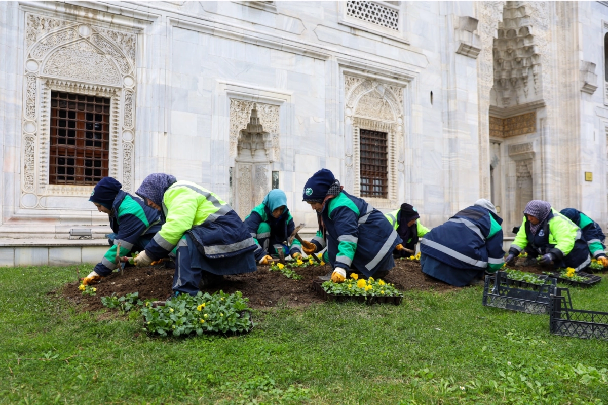Bursa kışın da adeta çiçek bahçesi