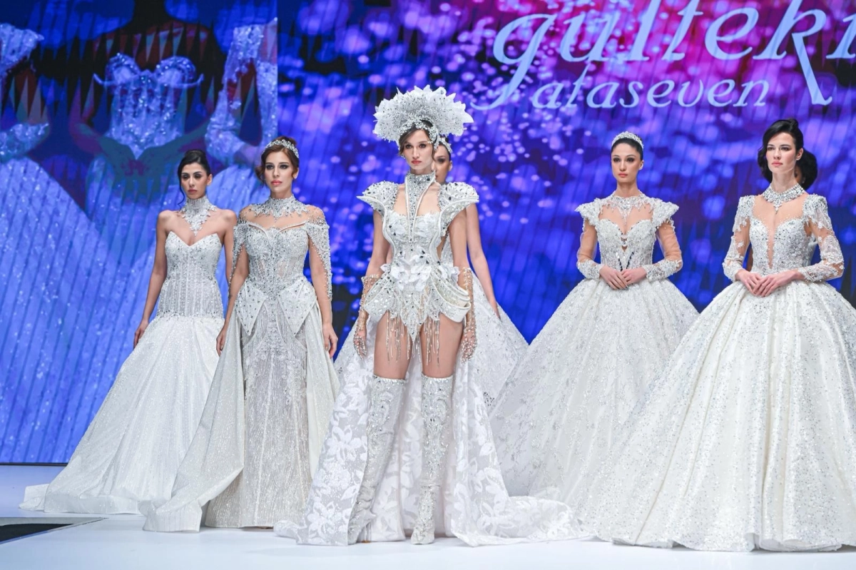 IF Wedding Fashion İzmir’de moda rüzgarına devam