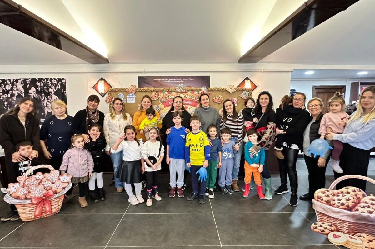 İstanbul Bakırköy'de kuşakları buluşturan kurabiye etkinliği