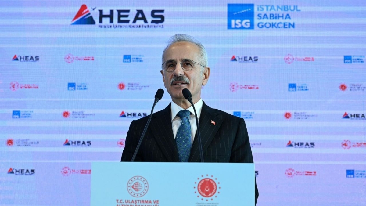 Bakan Uraloğlu: Bölünmüş yol ağını 30 bin kilometreye ulaştırdık