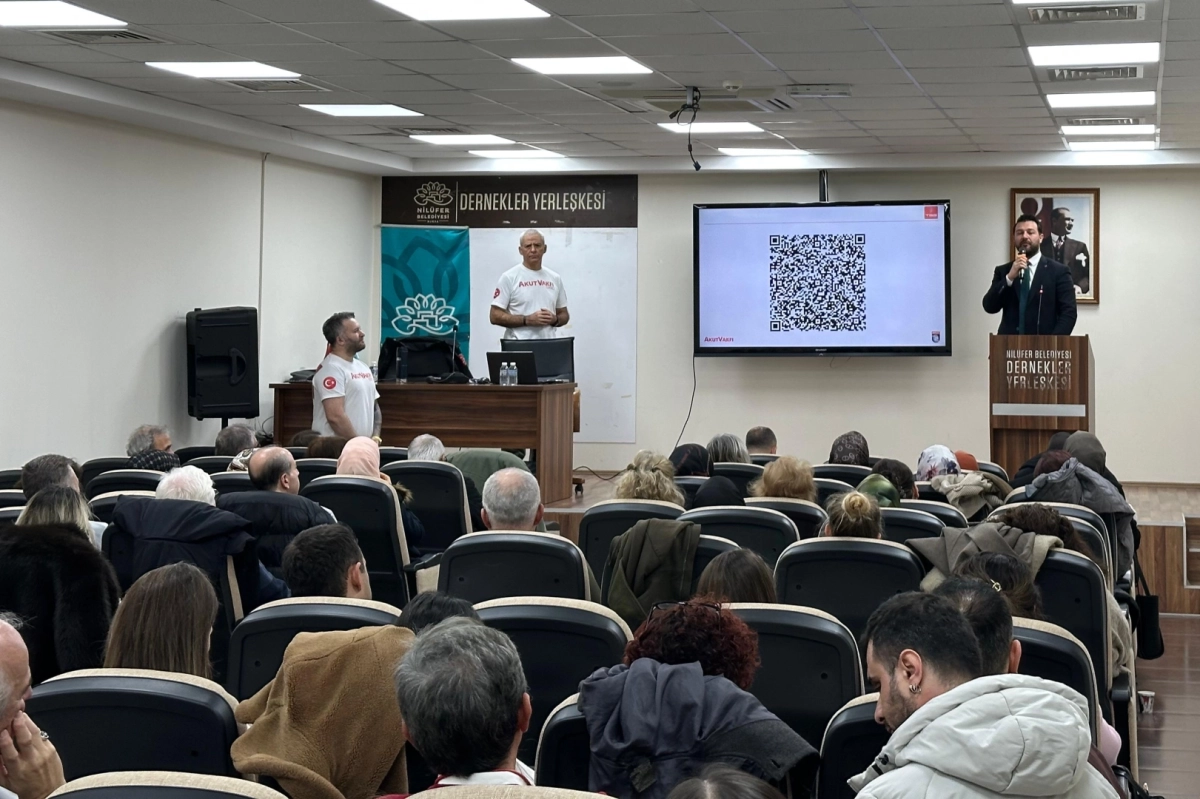 Bursa'da Nilüfer Belediyesi personeline “Temel Afet Bilinci” eğitimi