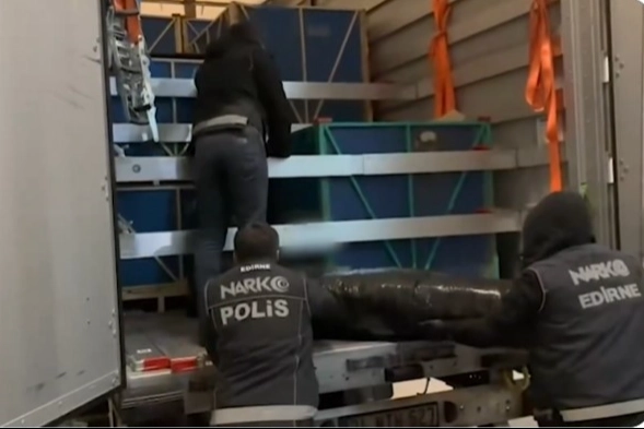 Uyuşturucu baronlarına darbe