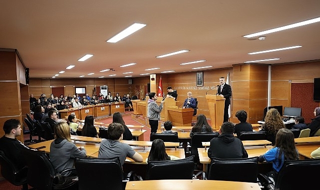 Gençler sordu, Başkan Vekili Akın yanıtladı