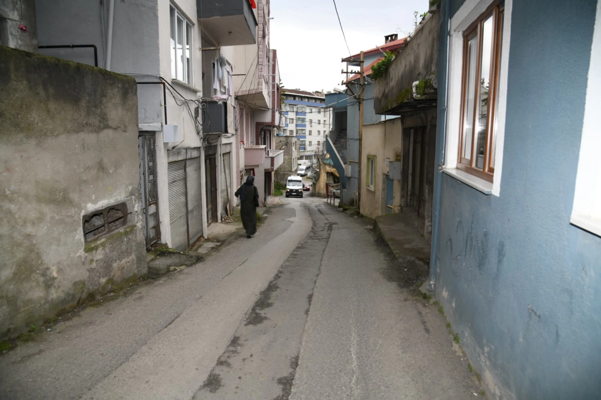 Trabzon'da Toklu Mahallesi’nde yol sorunu çözülüyor