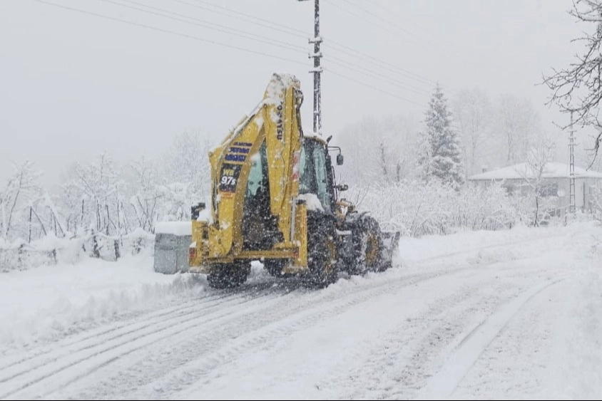 Ordu’da kar seferberliği!  472 mahalle yolu açıldı