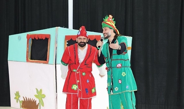 Kartepe’de Minikler Tiyatroyla Eğlendi
