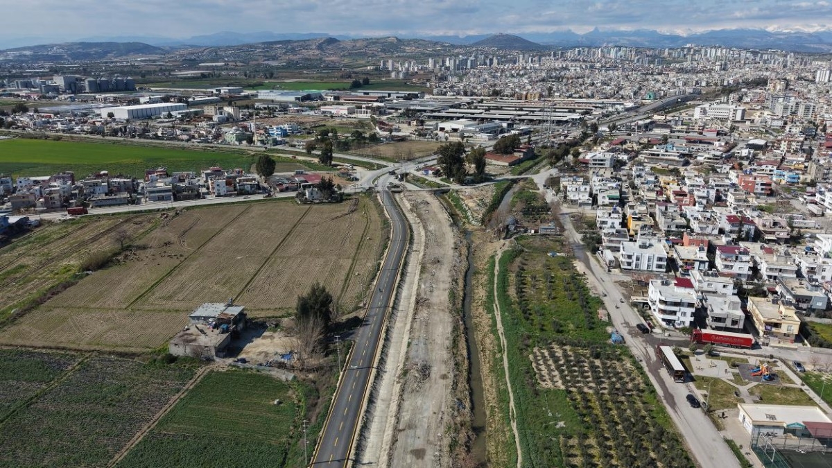 Ulubatlı Hasan Bulvarı Yepyeni Görünümüne Kavuştu