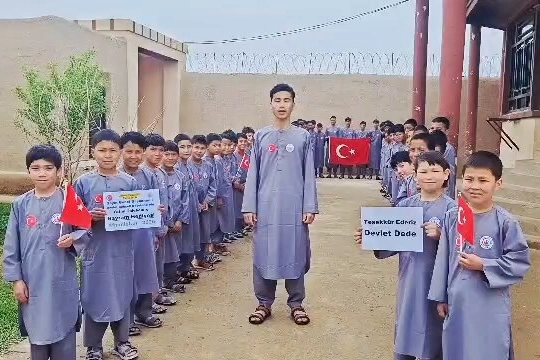 Afganistan’daki yetim çocuklardan 'Devlet Dede'ye teşekkür