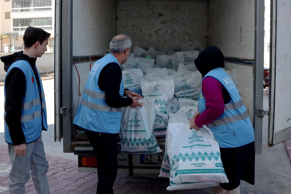 KOMEK kursiyerleri Ramazan boyunca gönüllere dokundu
