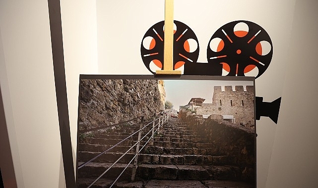  Behlül Dal Sinema Müzesi’nde “Zamanın İzinde Sergisi”