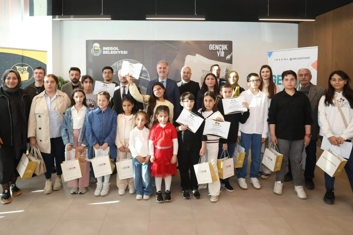 İnegöl Belediyesi’nden Kitap Sever Öğrencilere Ödül