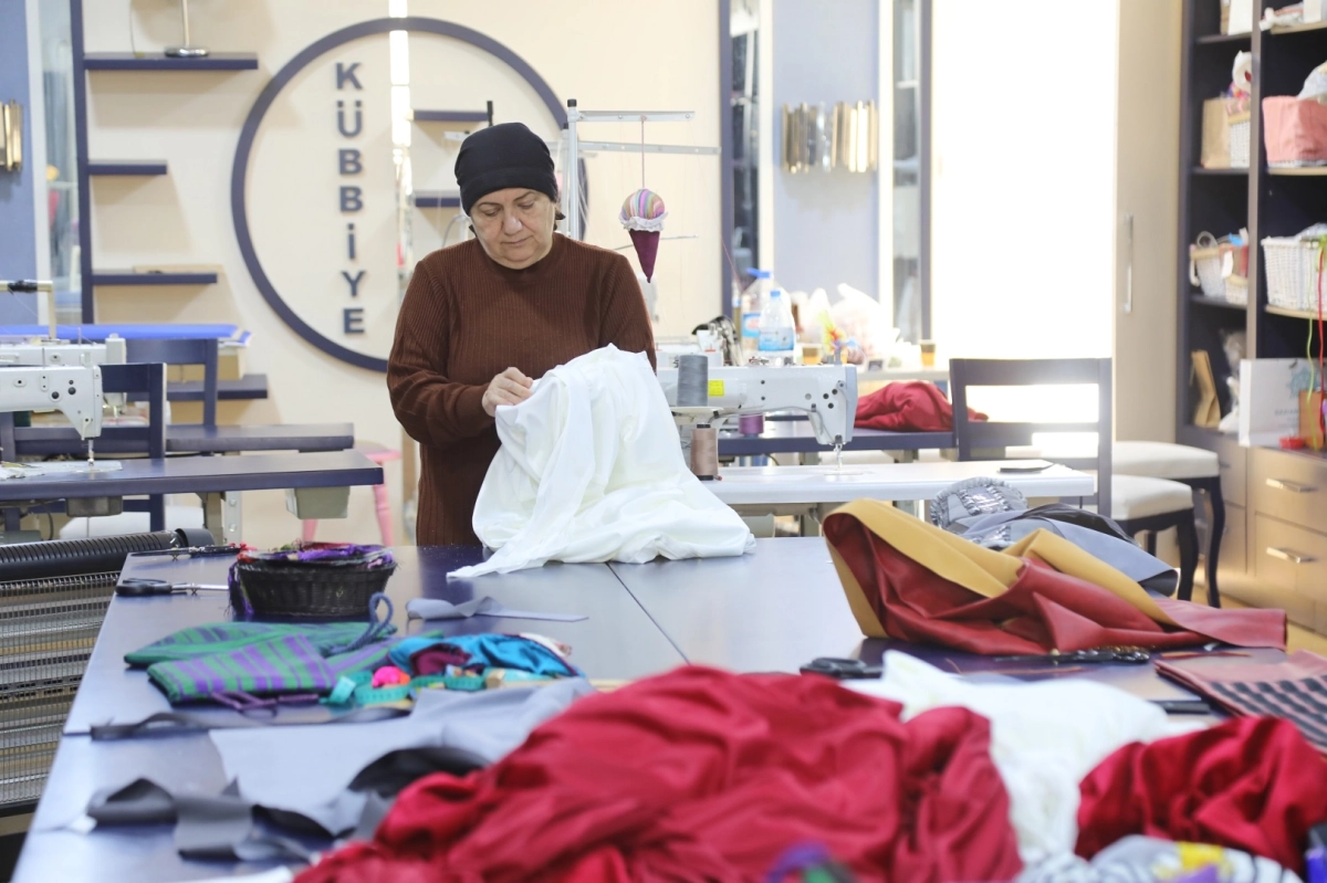 Gaziantep'in saray kumaşı 'kutnu' geleceğe taşınıyor