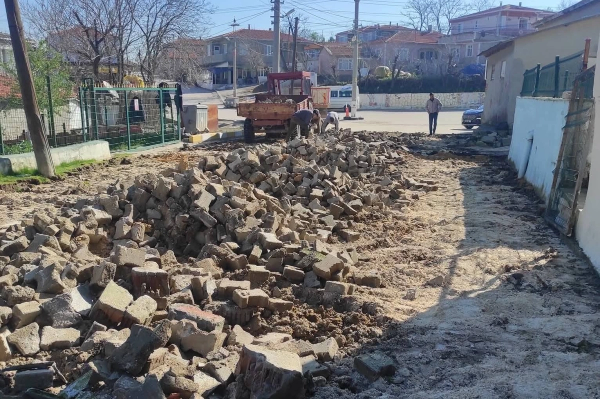 İpsala Esetçe'de yol seferberliği