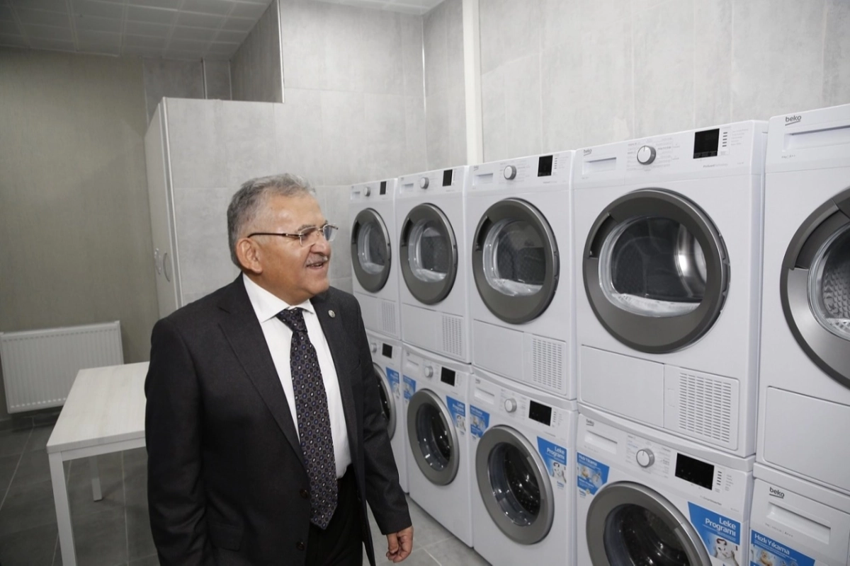 Kayseri Büyükşehir'den üniversitelilere çamaşır yıkama hizmeti