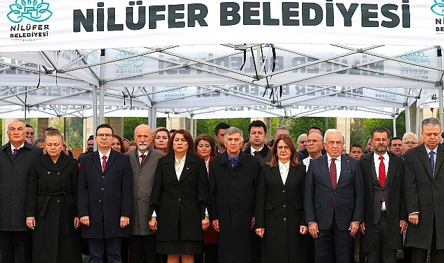 Nilüfer, 23 Nisan’ı Cumhuriyet Meydanı’nda kutladı