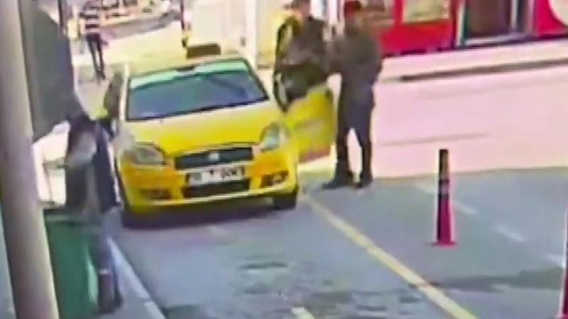 Film sahnesini aratmadı: Aracını çalan kişinin peşinden koştu, yakaladı