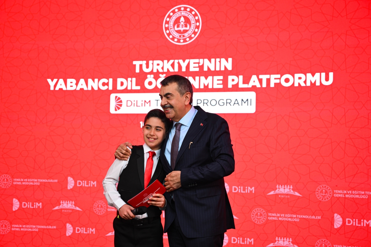 MEB'den yapay zeka ile İngilizce desteği. DİLİM kullanılma sunuldu