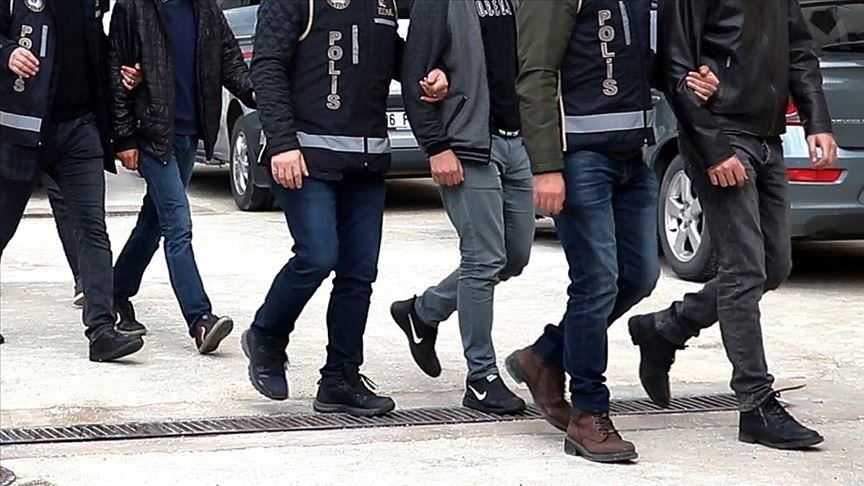 Seferihisar Belediyesi'ne operasyon. Başkan Yardımcısı Gökhan Pehlivan dahil 6 kişi gözaltında