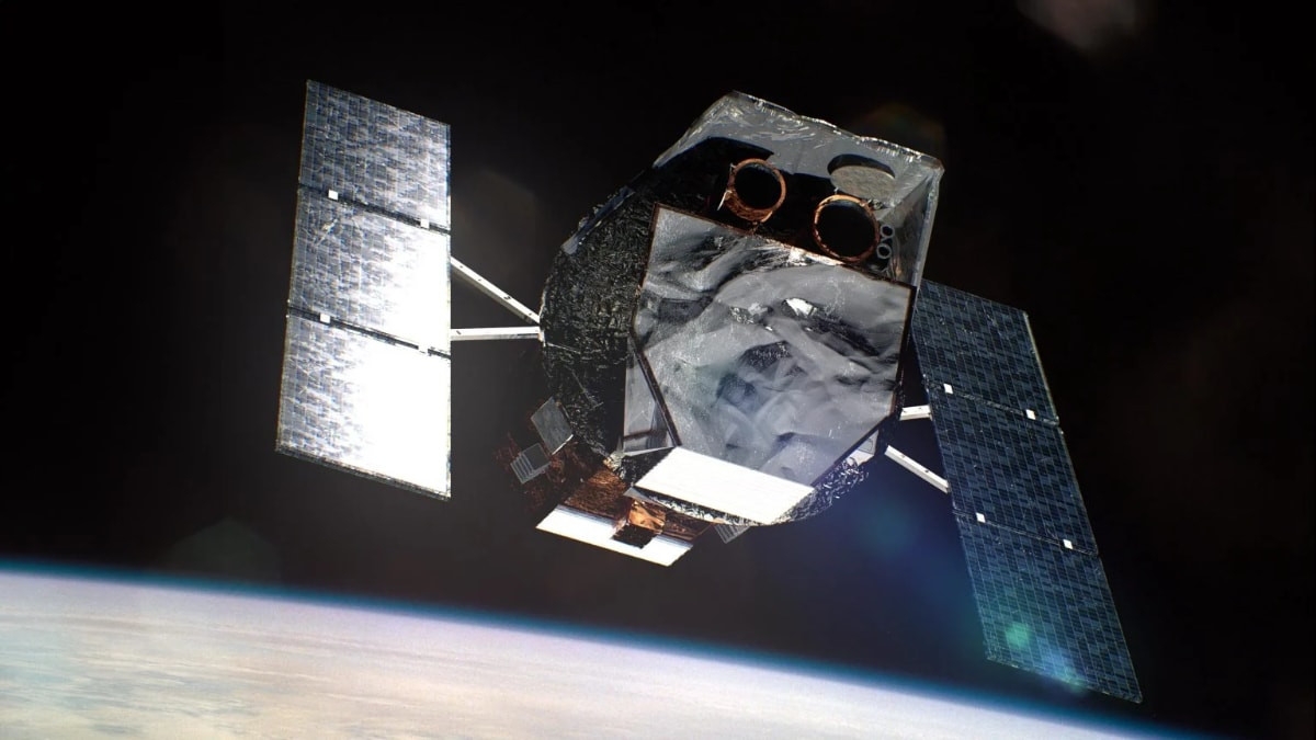 NASA, Dünya'ya doğru düşen Swift teleskobunu yeniden çalıştırdı