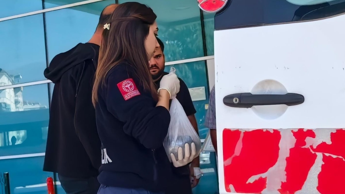 Bursa'da kopan parmağı ile hastaneye götürüldü