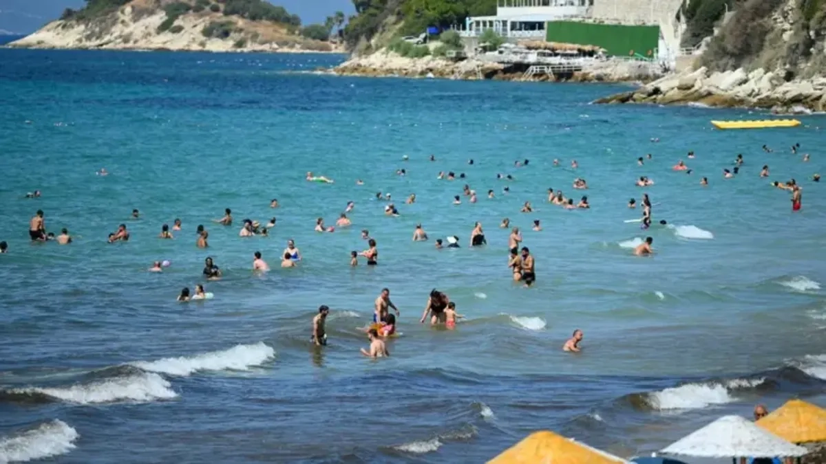Aydın'da yaz yeniden başladı! Kuşadası'nda doluluk şaşırttı