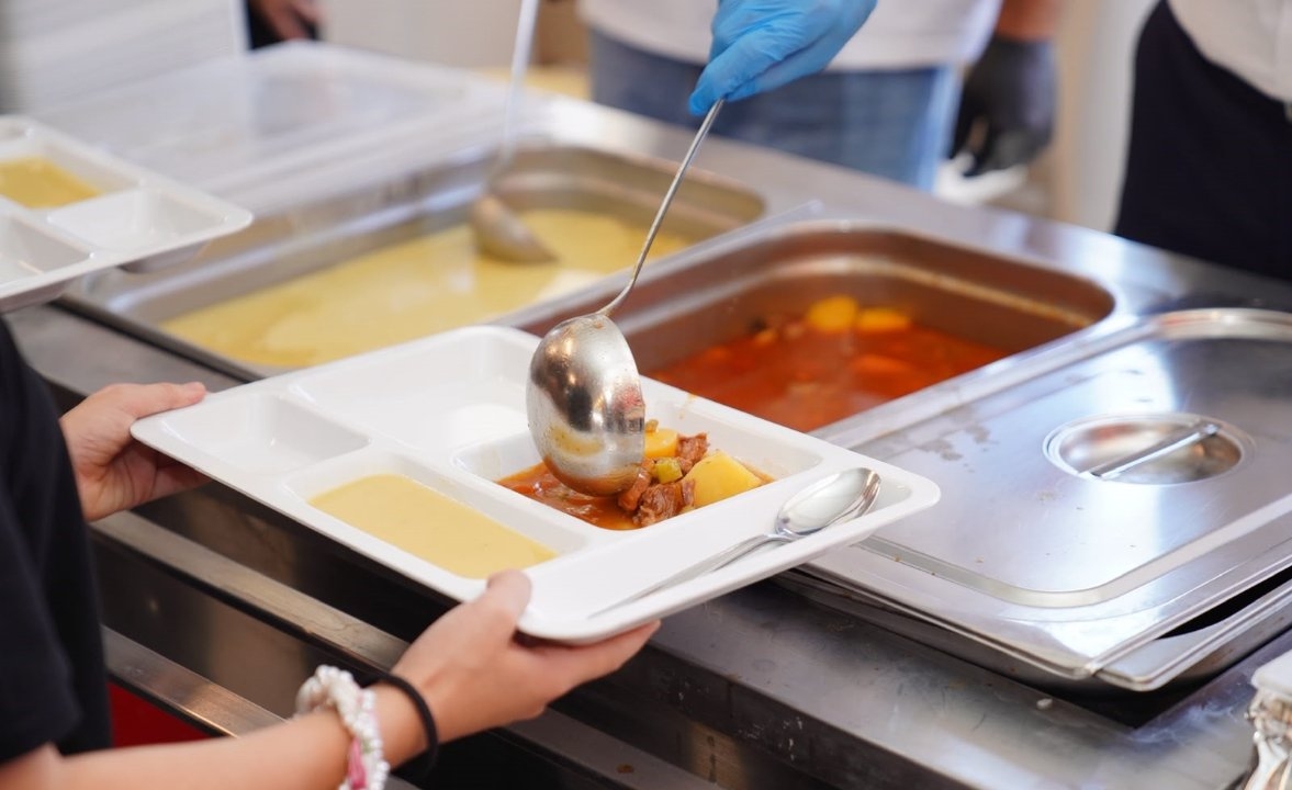 4 çeşit yemek 50 TL! Belediyeden öğrencilere büyük jest