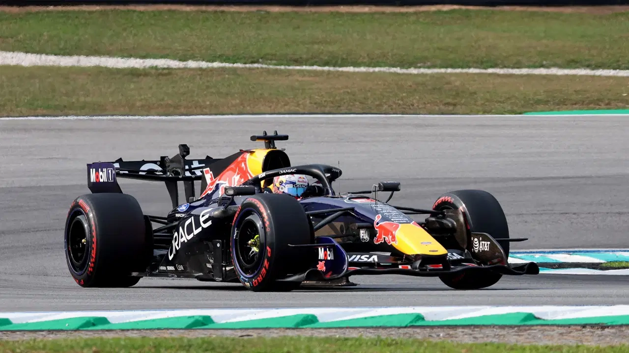 Formula 1 Bahreyn Grand Prix'sinde pole pozisyonu Max Verstappen'in