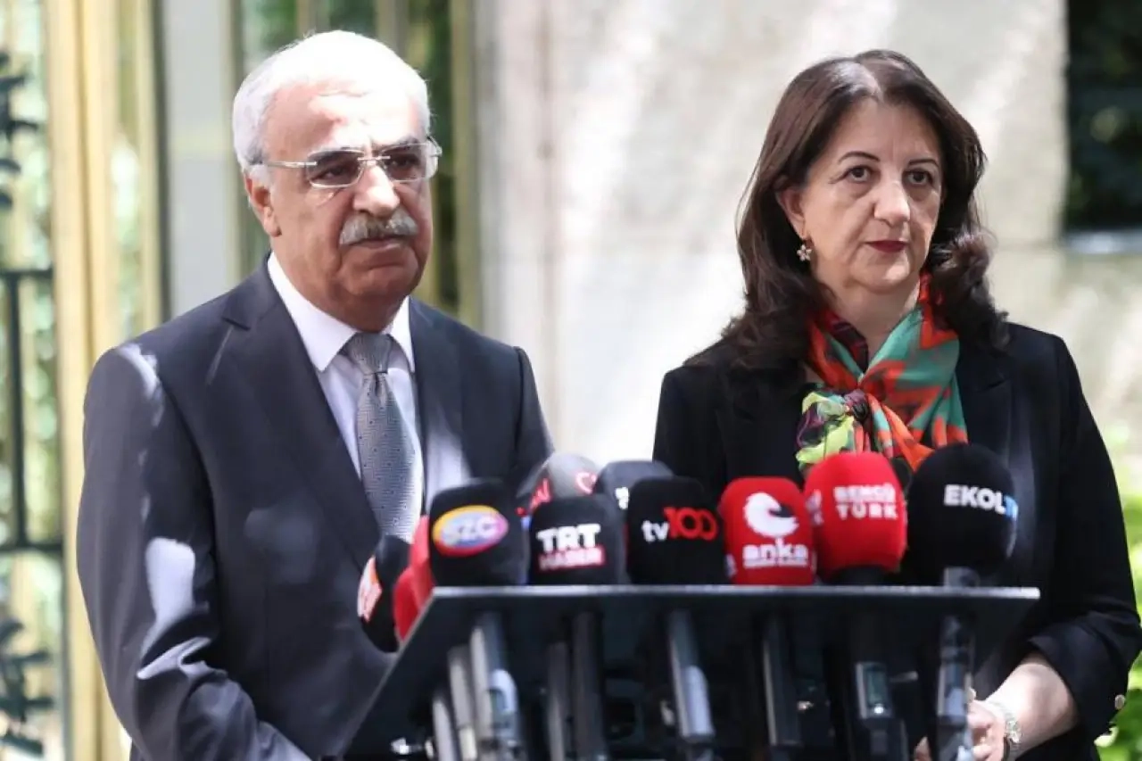 DEM Parti İmralı Heyeti, Cumhurbaşkanı Yardımcısı Cevdet Yılmaz ile görüştü