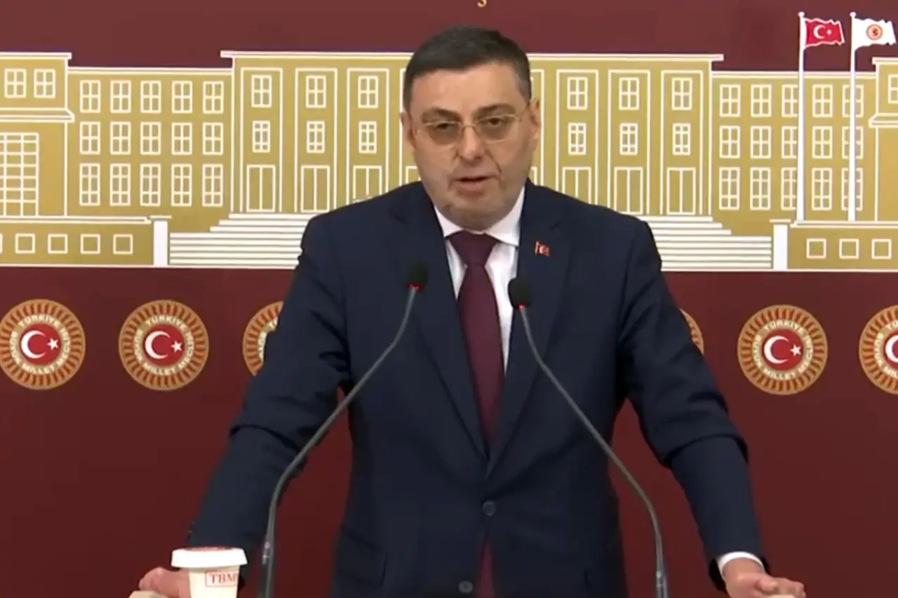 AKP’liler fon vurgununu eleştiren vekili “Truva Atı” ilan etti