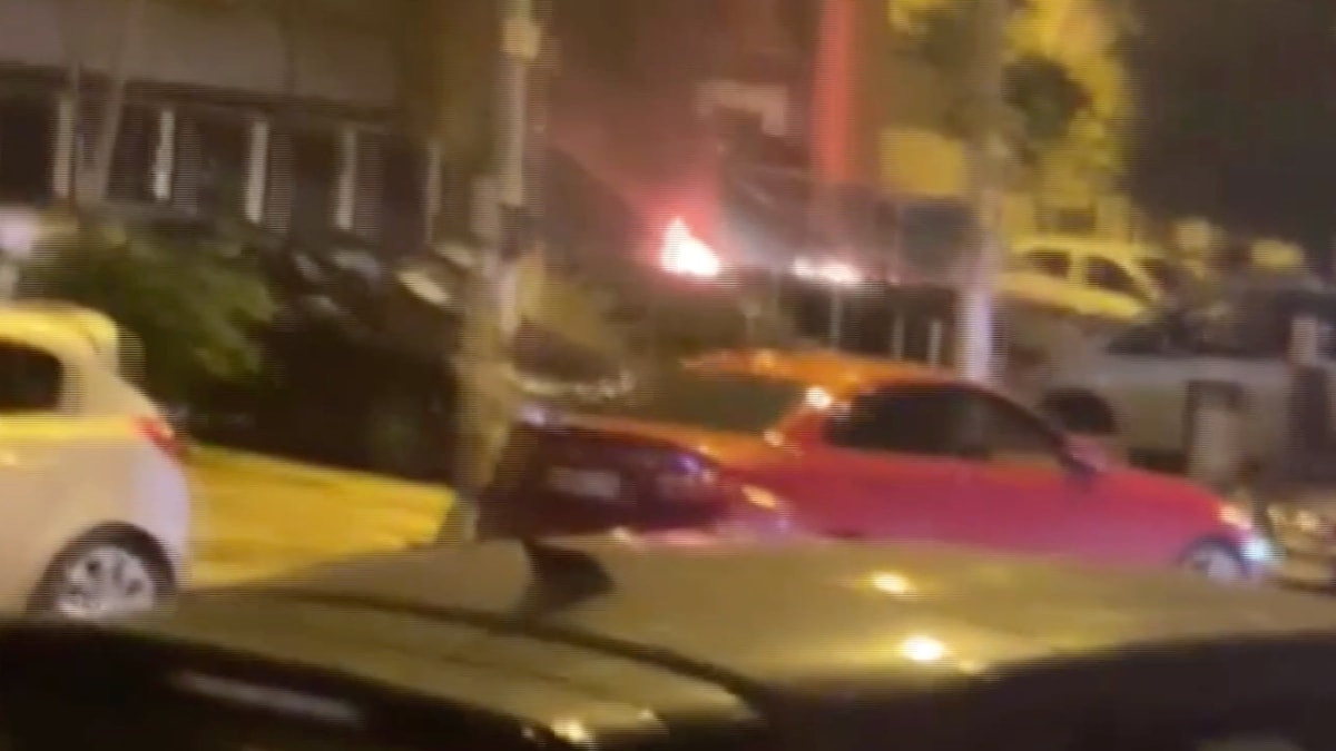 İstanbul'da bir iş yerine molotof atıldı