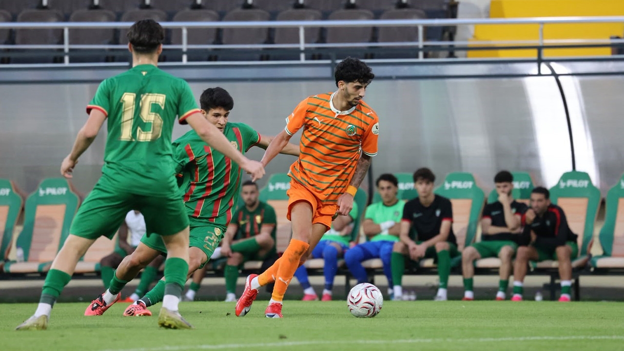 Alanyaspor Amedspor'u 4 golle mağlup etti