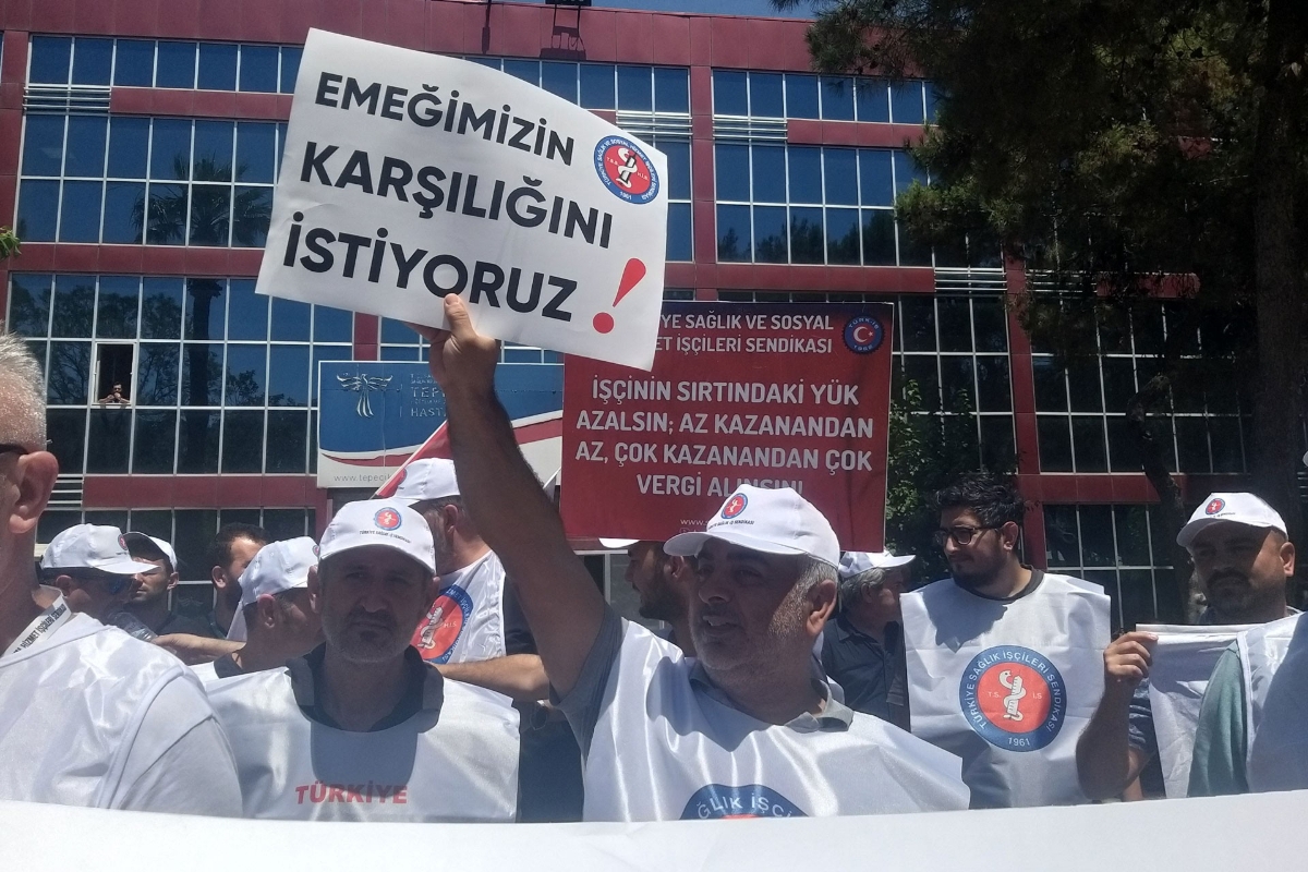 İzmir'den sağlık işçileri: İş yeri komitelerini kurmak zorundayız