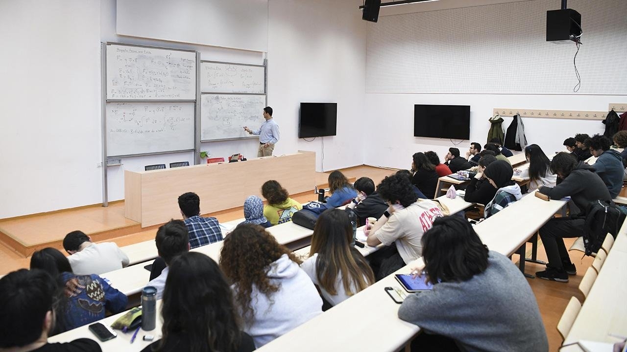 YÖK duyurdu! Üniversitelere evlilik dersi geliyor