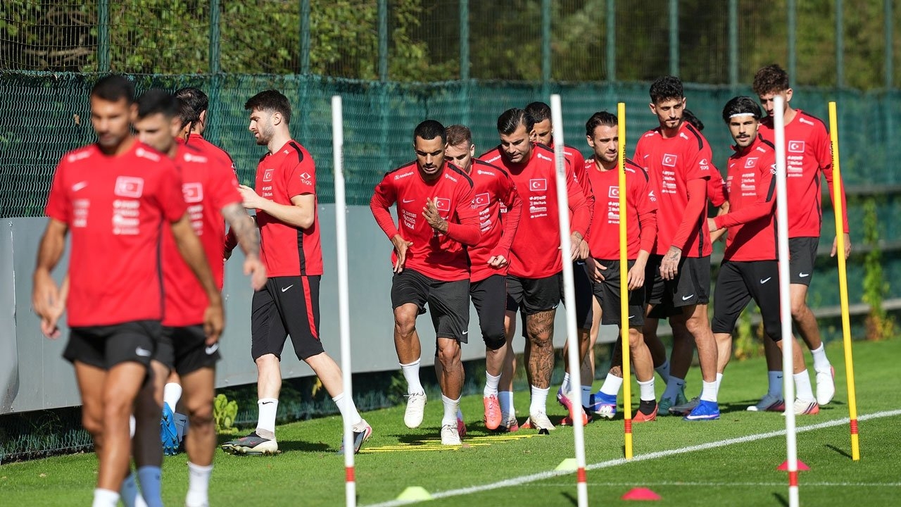 A Milli Takım'da sakatlık: Antrenmanı yarıda bıraktı