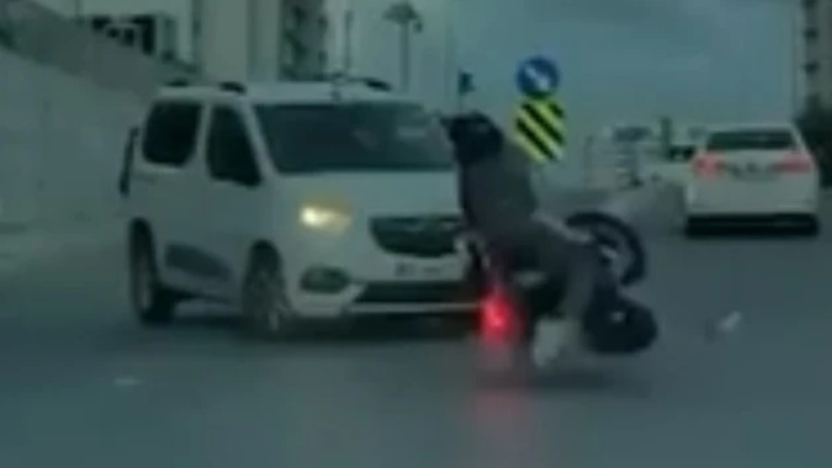 İstanbul'da hatalı U dönüşü kazaya neden oldu