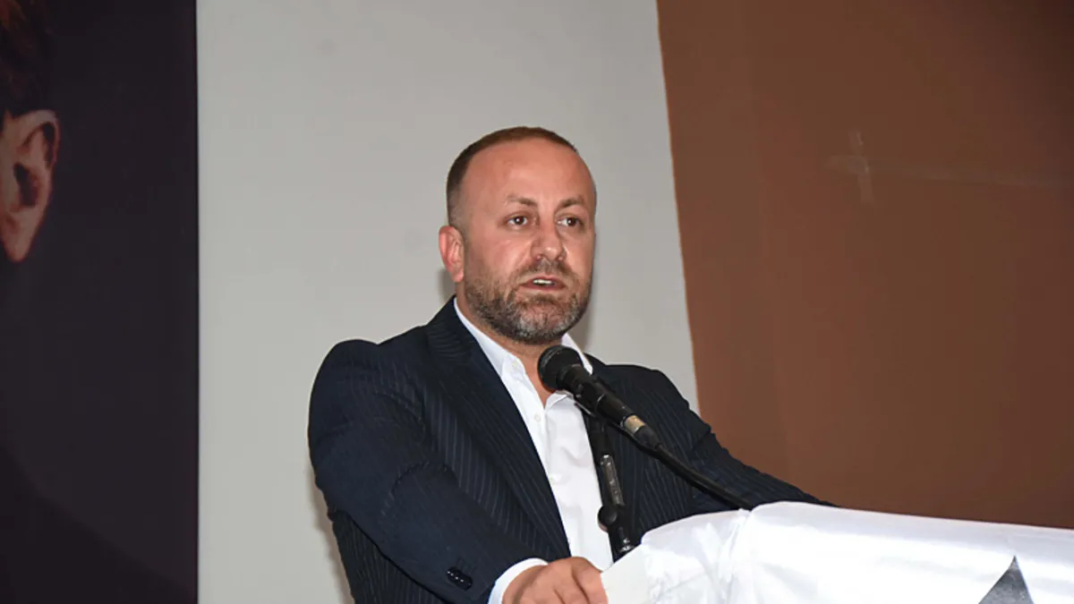 Altay'da kongre kararı tartışma yarattı