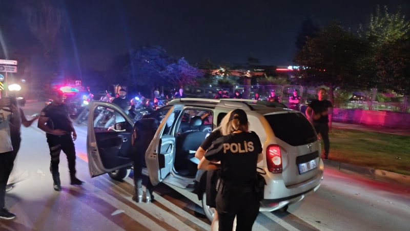 Adana’da huzur ve güven uygulaması: 66 aranan şahıs yakalandı