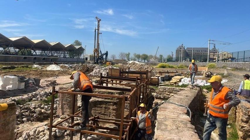 Haydarpaşa’nın temellerinde kritik tespit: Ahşap kazıkların yüzde 80’i yok olmuş