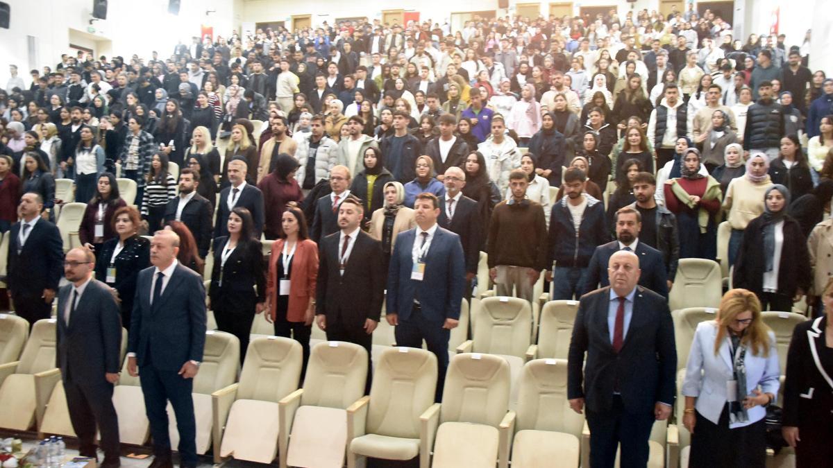 Bitlis’te ‘4.Uluslararası Sosyal Bilimler Kongresi’ başladı