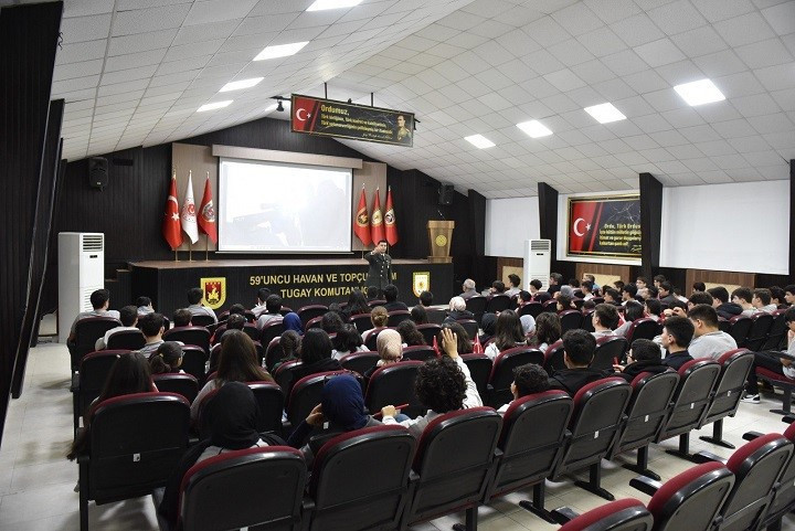 “Mehmetçik ile Bir Gün”: Disiplin ve fedakârlık dersi sahada verildi