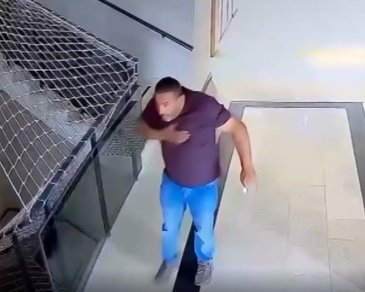 Can çekişen adama, hayat kurtaran müdahale
