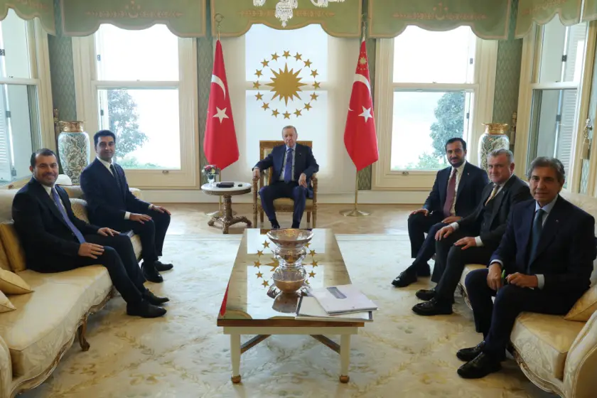 Erdoğan, AKP'ye geçen Tuzla, Şile ve Çekmeköy belediye başkanlarıyla görüştü