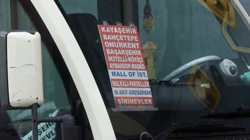 İstanbul'da minibüsçülerin 'metro' protestosu