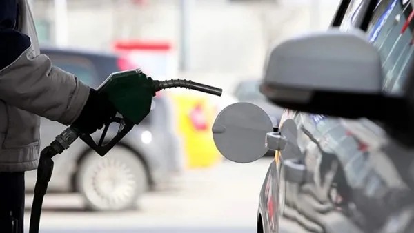 AKARYAKIT FİYATLARI 23 EYLÜL ÇARŞAMBA | İzmir'de pompada son durum ne? Benzin, motorin ve LPG'ye zam, indirim var mı?