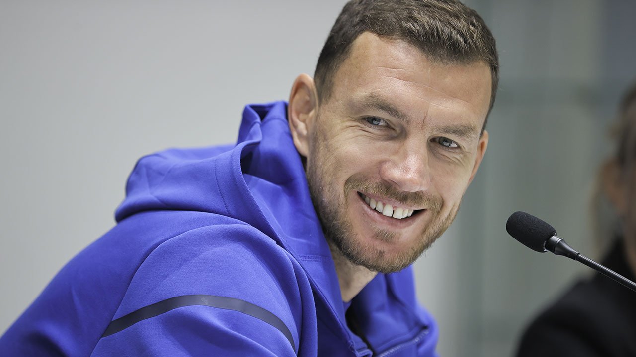 Edin Dzeko vedasını açıkladı: "Mutlu ayrılıyorum"